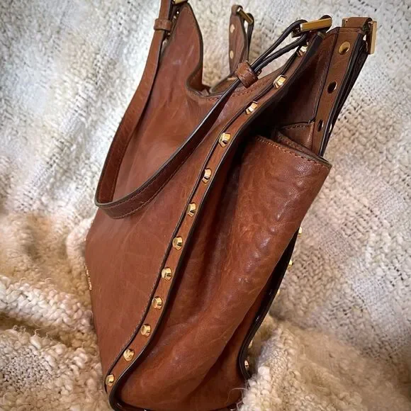 Michael Kors Leather Satchel, Cognac Brown, Gold Metallic Trim. - Picture 3 of 11